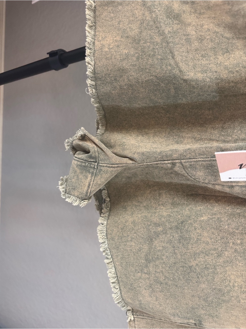 Neavin Olive-Green Washed High-Rise Denim Shorts - Picture 3 of 3